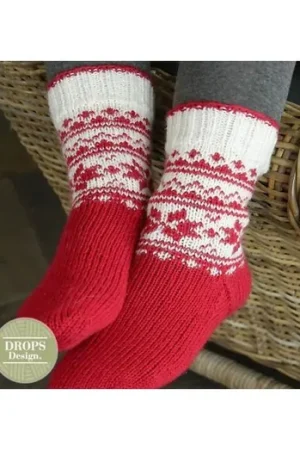 Bestseller Patroon Gebreide Sokken "Merry & Warm" Kerst - Drops Design