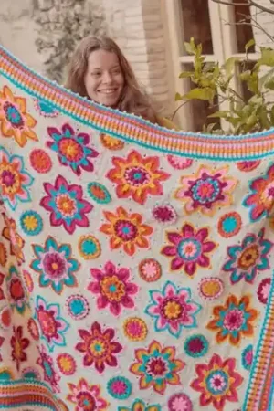 Shop Nu KATIA Flowers Forever CAL - Basic Merino Kit - Gehaakte bloemendeken