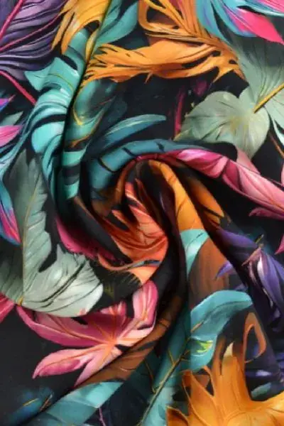 Viscose - Digital Multicolor Leaves on Black Weekendaanbieding