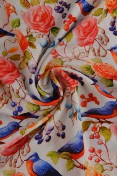 Viscose - The Birds, Berries and Roses on White Uitverkoop