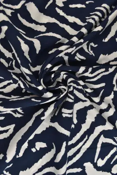 Viscose - Tiger Stripes on Navy Koopje