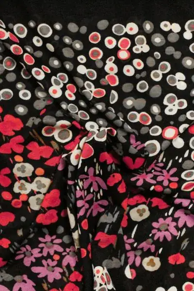 Viscose Tricot - Painted Flowers and Dots on Black Express Levering