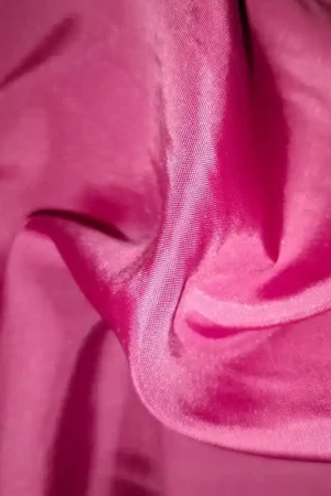 Voering roze fuchsia 140 cm breed Direct Beschikbaar