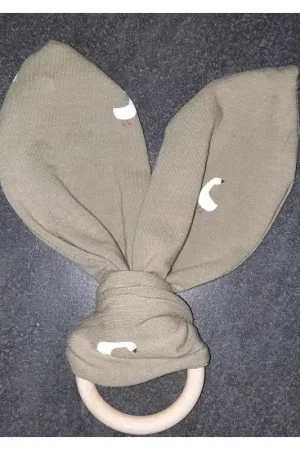 Bijtring met oortjes (konijnenoor)gans groen met naam Snelle Levering