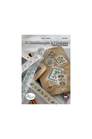 Flitsaanbieding Hardangerpatroon 11 Sleutelhangers & 7 Linialen - The Stitch Company