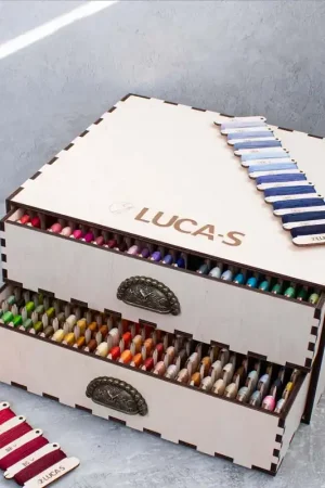 Alleen Vandaag Luca-S borduurgaren organizer box inclusief 520 kleuren gesorteerd