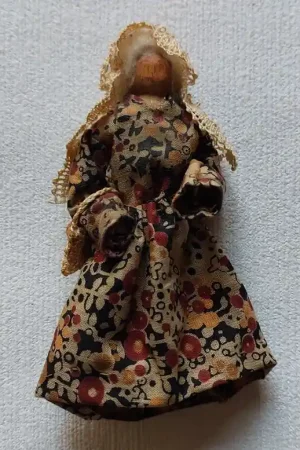 Poppenhuis popje Seizoensaanbieding