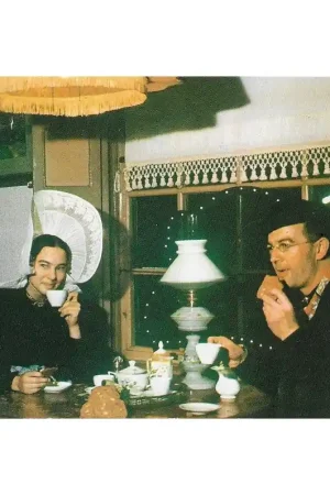 Tijdelijk Beschikbaar Ansichtkaart koffie in streekdracht