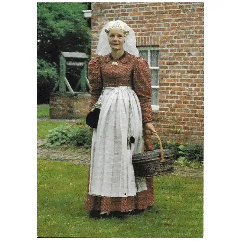 Hete Deal Ansichtkaart: Groninger dracht 1830