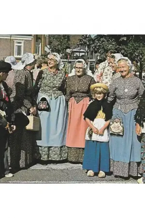 Aanbieding Ansichtkaart: Schagen klederdracht