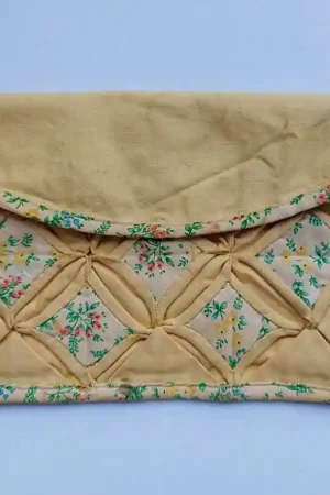 Oud enveloptasje Cathedral Window Favoriet