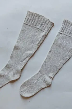 Oude gebreide kindersokken Dagaanbieding