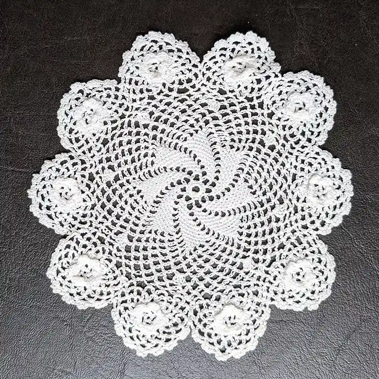 Nieuw Klein gehaakt kleedje