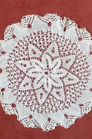 Kleedje kunstbreiwerk (1) Direct Beschikbaar