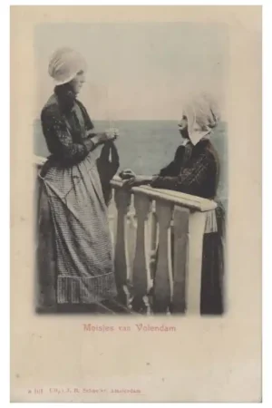 Oude ansichtkaart Volendam (2) Op = Op